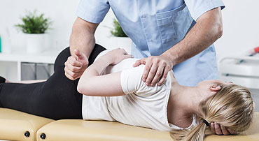 How to Stay Pain-Free While Traveling with Massage Therapy