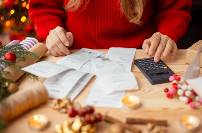 Holiday Loans: 1.7 Million Australians Enter 2025 with Christmas Debt