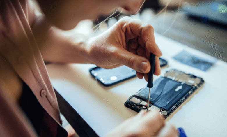 What to Expect From Professional Apple Smartphone Repair Services